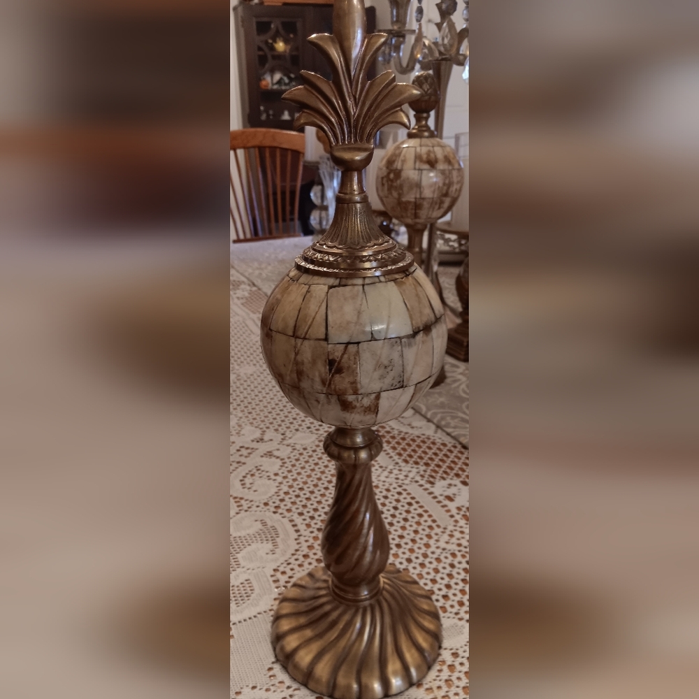 Vintage Antique Brass Finish With Inlaid Bone Globe 15.5” Finial Decor